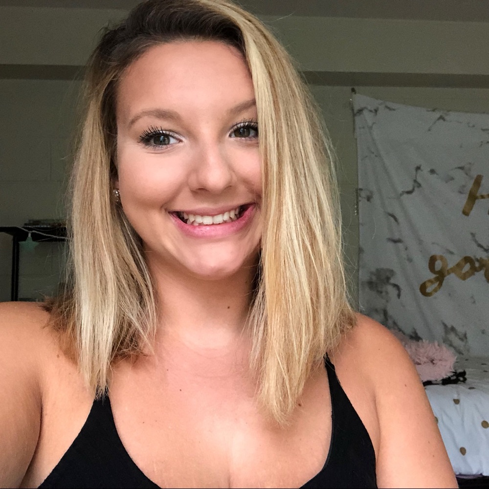 Meet your Posher, Stephanie